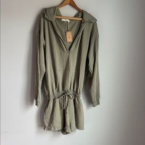 NEW Natural life hoodie romper L/XL